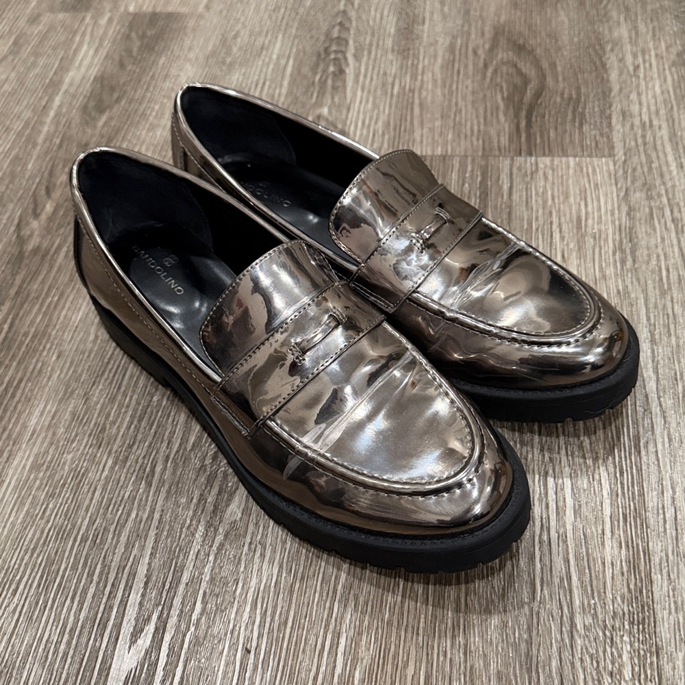 Bandolino Silver Metallic Patent Lug Sole Loafers 8.5